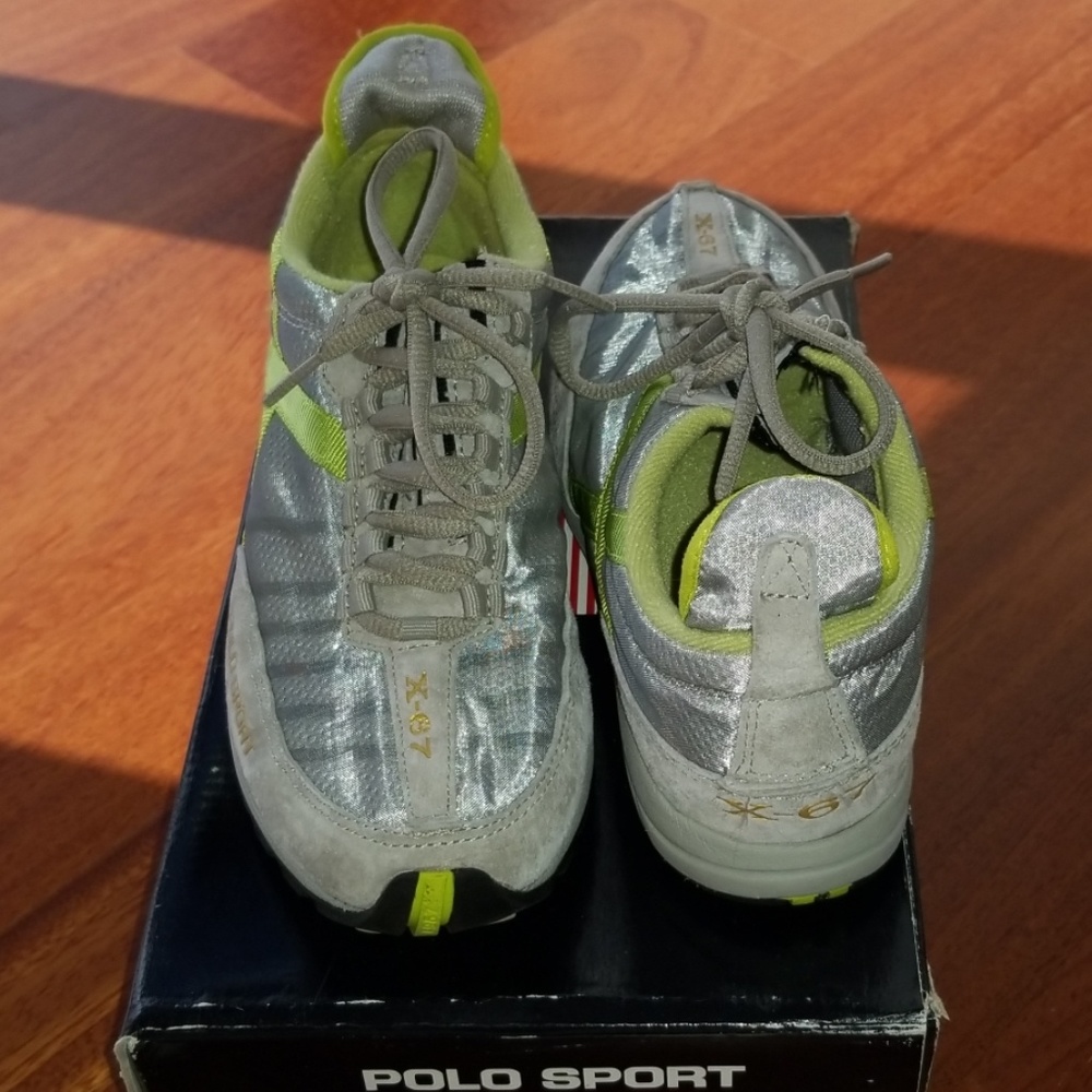 Sneakers